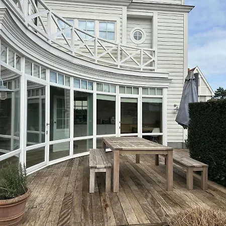 Superb In The Heart Of Zoute Close To The And Shopping Area