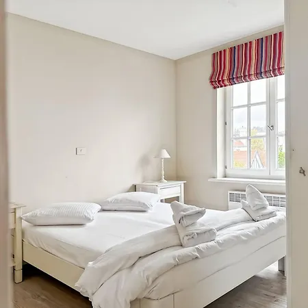 Luxurious 5-bedroom House In Belgique Feriehus
