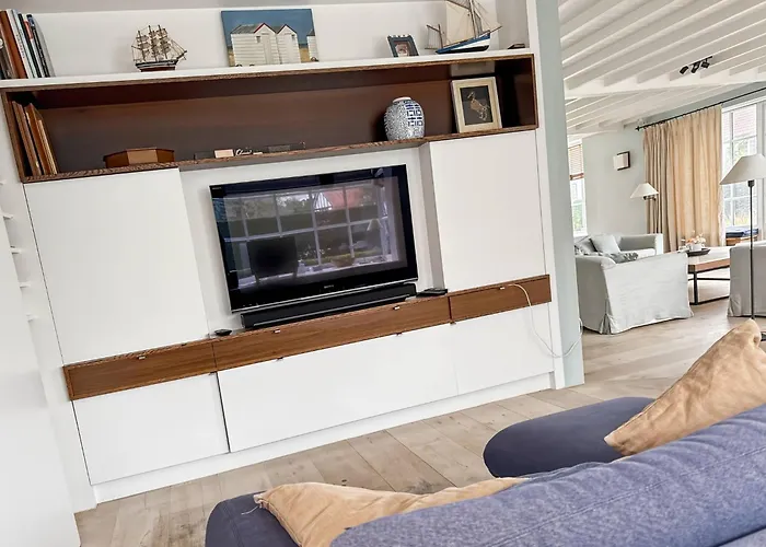 Vakantiehuis Superb In The Heart Of Zoute Close To The And Shopping Area