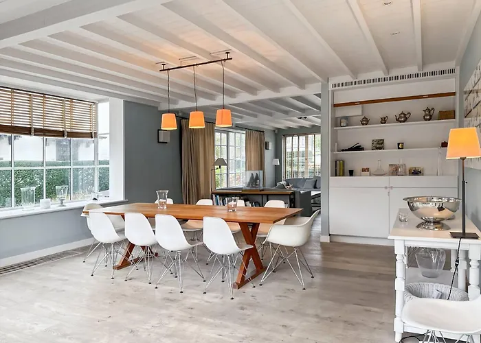 Superb In The Heart Of Zoute Close To The And Shopping Area